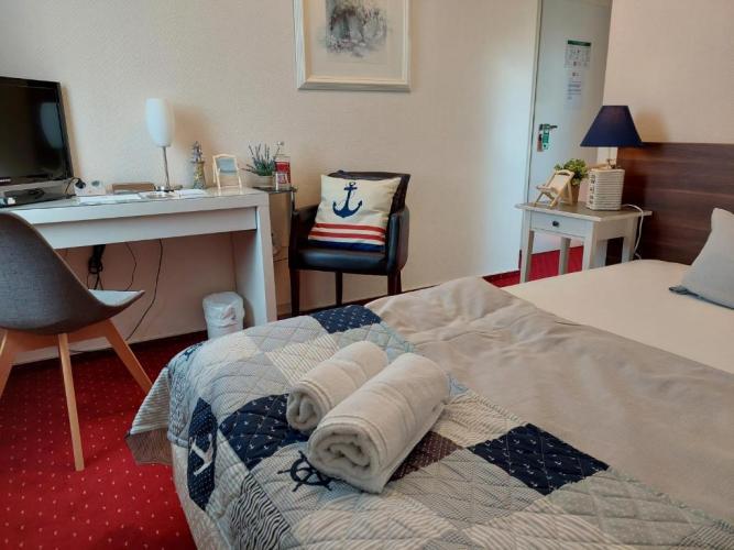 באד צווישנהם Hotel Rosmarin חדר תמונה
